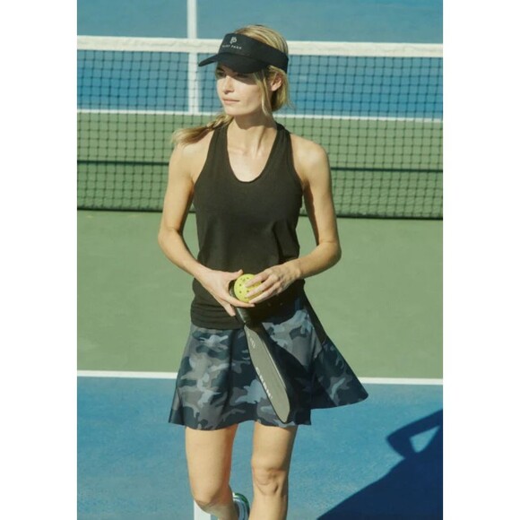NWT Flint Park Women's Volley Tank Black Size Small 4 Way Stretch $32 retail - Picture 3 of 5